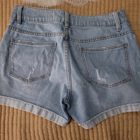 Distressed Blue Jean Shorts Lyaner White Satin Camisole - Picture 4 of 6